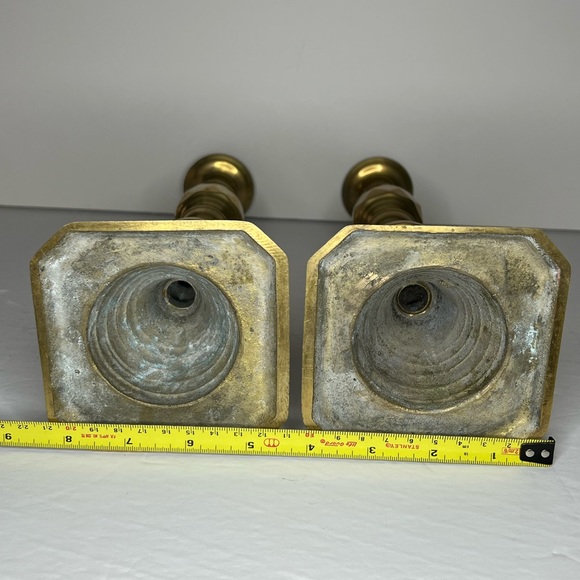 Victorian English Brass Beehive Push Up 11.5" Candlesticks (interior rods MIA) - Picture 10 of 10